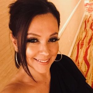 Meet your Posher, Liz